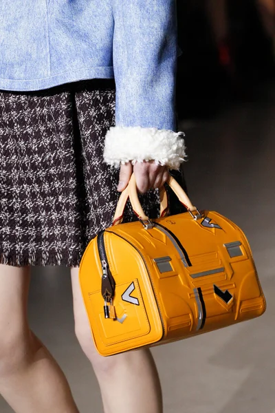 Look 20